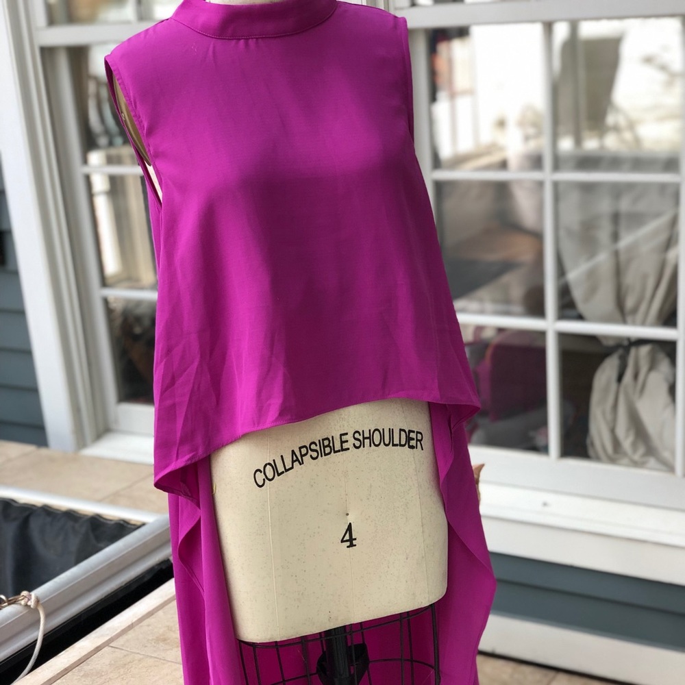 Purple pink high low mock neck tank top size M